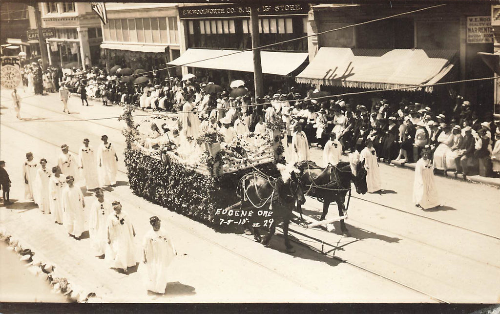 Parade - Eugene OR - Women Float - BPOE - Woolworth Store - RRPC